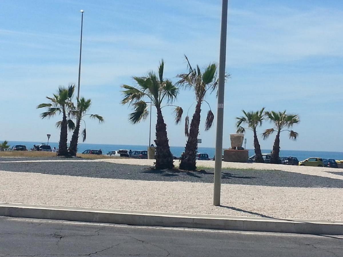 Blue Marine Di Ostia Otel Dış mekan fotoğraf
